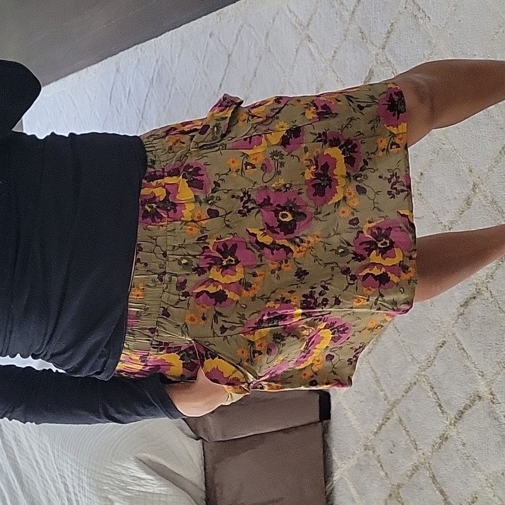 WOMEN'S FOREVER 21 STRETCHY FLORAL MINI SKIRT